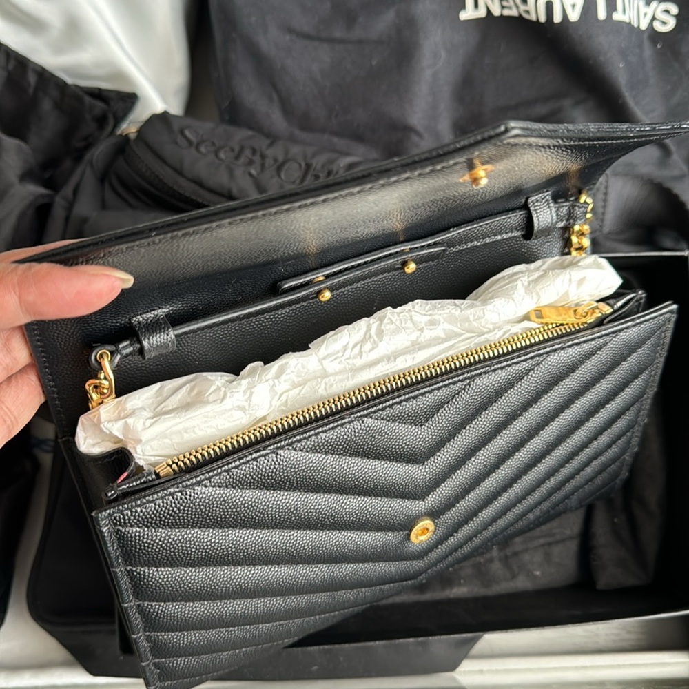 CLASSIC CASSANDRE CHAIN WALLET IN GRAIN DE POUDRE LEATHER - Picture 2 of 4